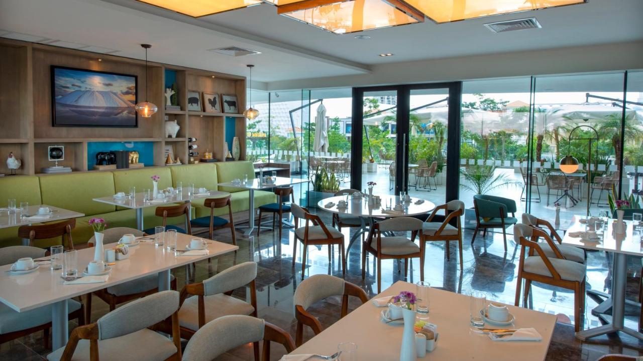 Holiday Inn & Suites - Merida La Isla By Ihg Exterior foto