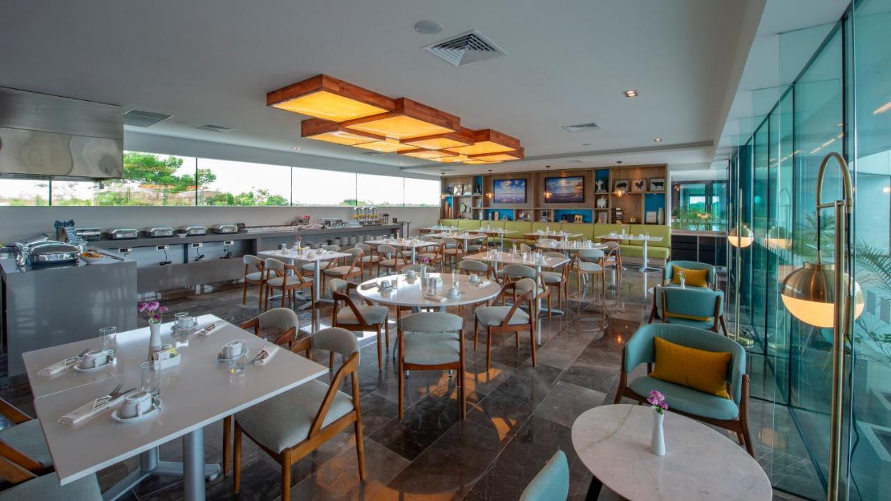 Holiday Inn & Suites - Merida La Isla By Ihg Exterior foto